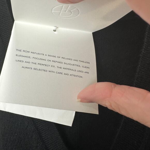 NWT The Row Black Amherst V-Neck Long Sleeve Cashmere Blend Sweater XL - Picture 12 of 16